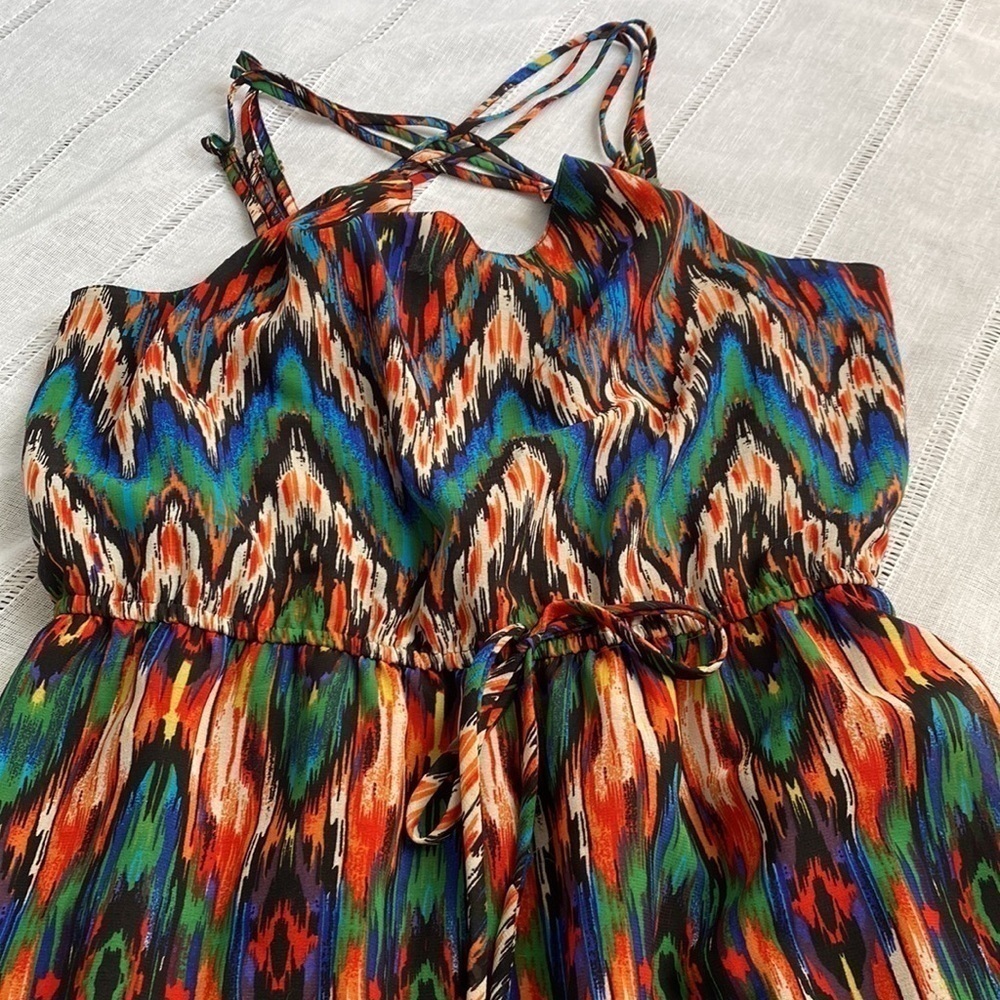 Speed Control sleeveless mini sundress with stunning bright colors. - Picture 11 of 16